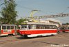  Od začátku srpna se v Brně můžeme svézt další tramvají T3R.EV s asynchronní výzbrojí EUROPULSE a skříní z Krnovských opraven a strojíren, která obdržela evid. č. 1569. Původní vůz tohoto čísla z roku 1968 existuje i nadále, možná, že se dočká přestavby na služební vůz. Setkání obou tramvají se stejným evid. č. je zachyceno na snímku z areálu ústředních dílen. Novostavba tramvaje evid. č. 1653 během montážních prací v hale dílen – i tento vůz (T3R.PV) obdržel novou skříň, motory však zůstaly stejnosměrné, ovládané výzbrojí TV Progress. Foto © Tomáš Kocman.
